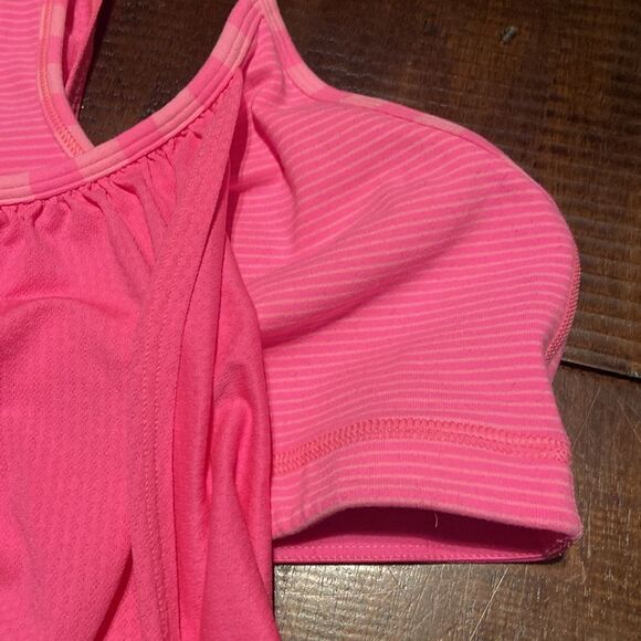 Lululemon No Limits Tank
Apex Stripe Zing Pink Light medium - Picture 4 of 7